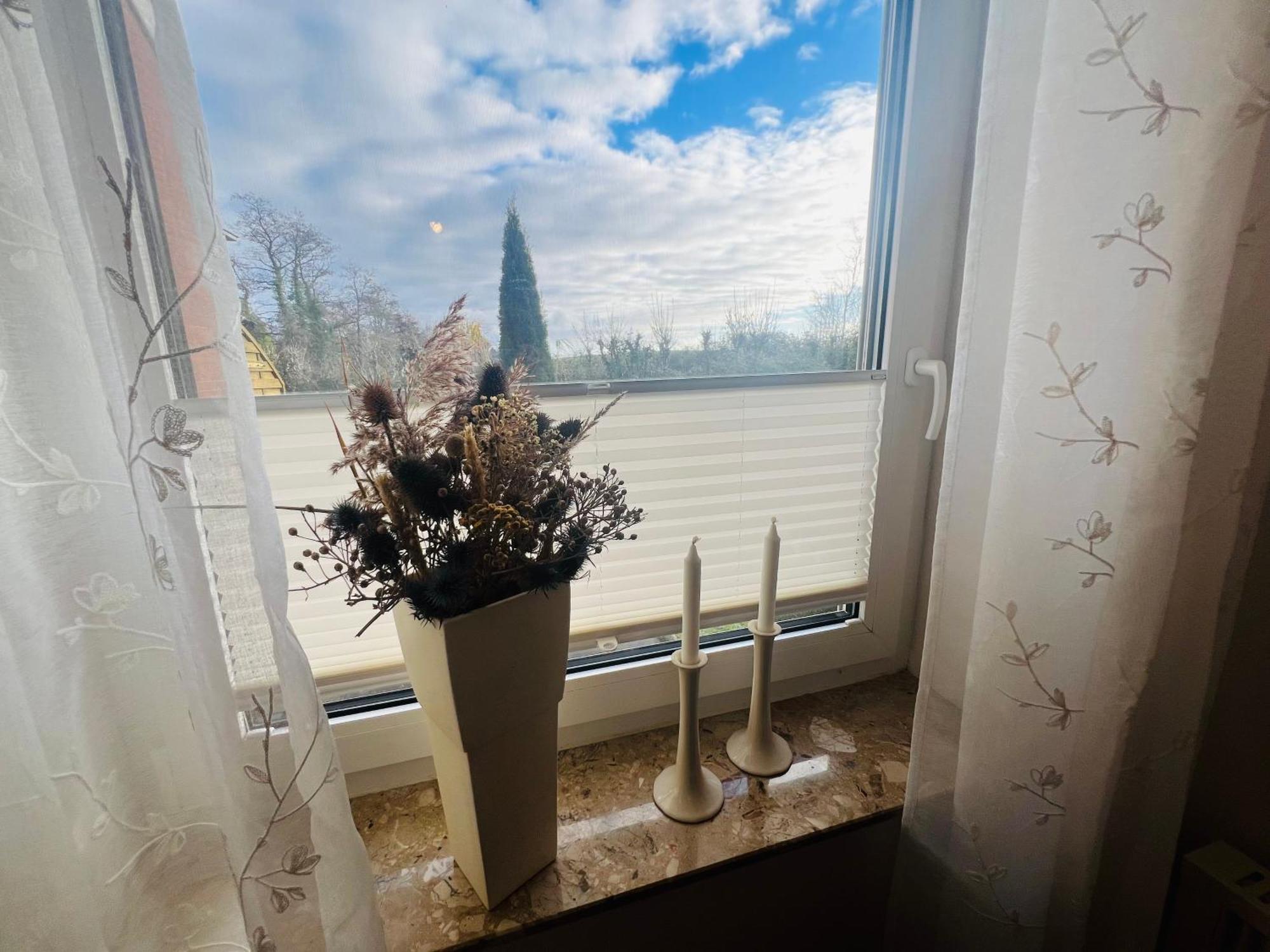 Segelund - Zeit Fuer Uns- Ruhige Und Sonnige Ferienwohnung Mit Terrasse Und Garten Nahe Strand Und Ostsee Schonhagen  Bagian luar foto