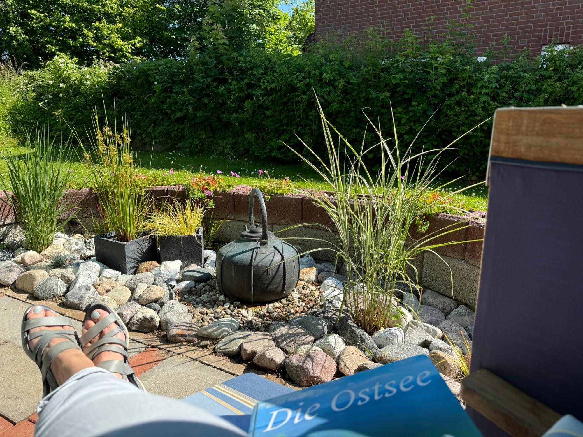 Segelund - Zeit Fuer Uns- Ruhige Und Sonnige Ferienwohnung Mit Terrasse Und Garten Nahe Strand Und Ostsee Schonhagen  Bagian luar foto
